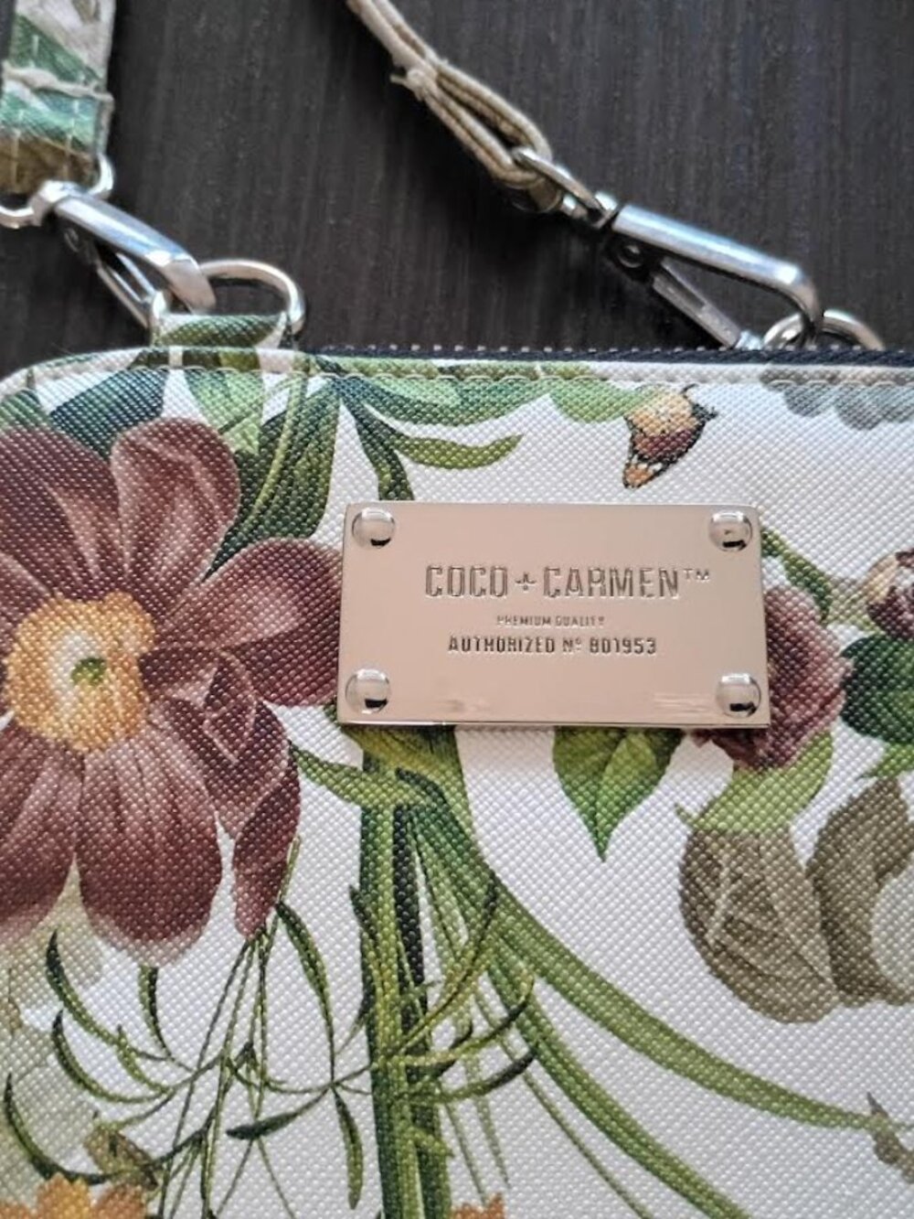 COCO + CARMEN FLORAL CROSSBODY WALLET MINI PURSE HANDBAG FAUX LEATHER ZIPPER - Picture 3 of 7